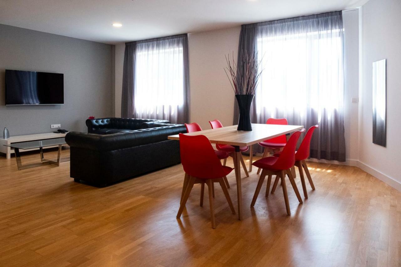 Suite dúplex 1 dormitorio en régimen de alojamiento y desayuno con acceso al spa y garaje